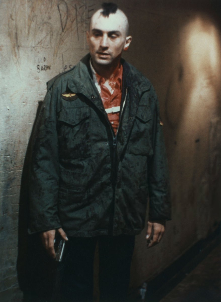 CinemaScene404's tweet photo. Robert De Niro on the set of Taxi Driver, 1976 https://t.co/zvr5Sd4t3a