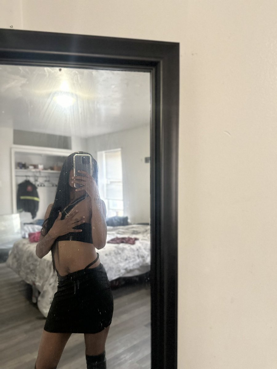 __prxnc3ss____'s tweet photo. Happy #25th🥳 To Me 🫶🏾 https://t.co/XvjzW4eTAz