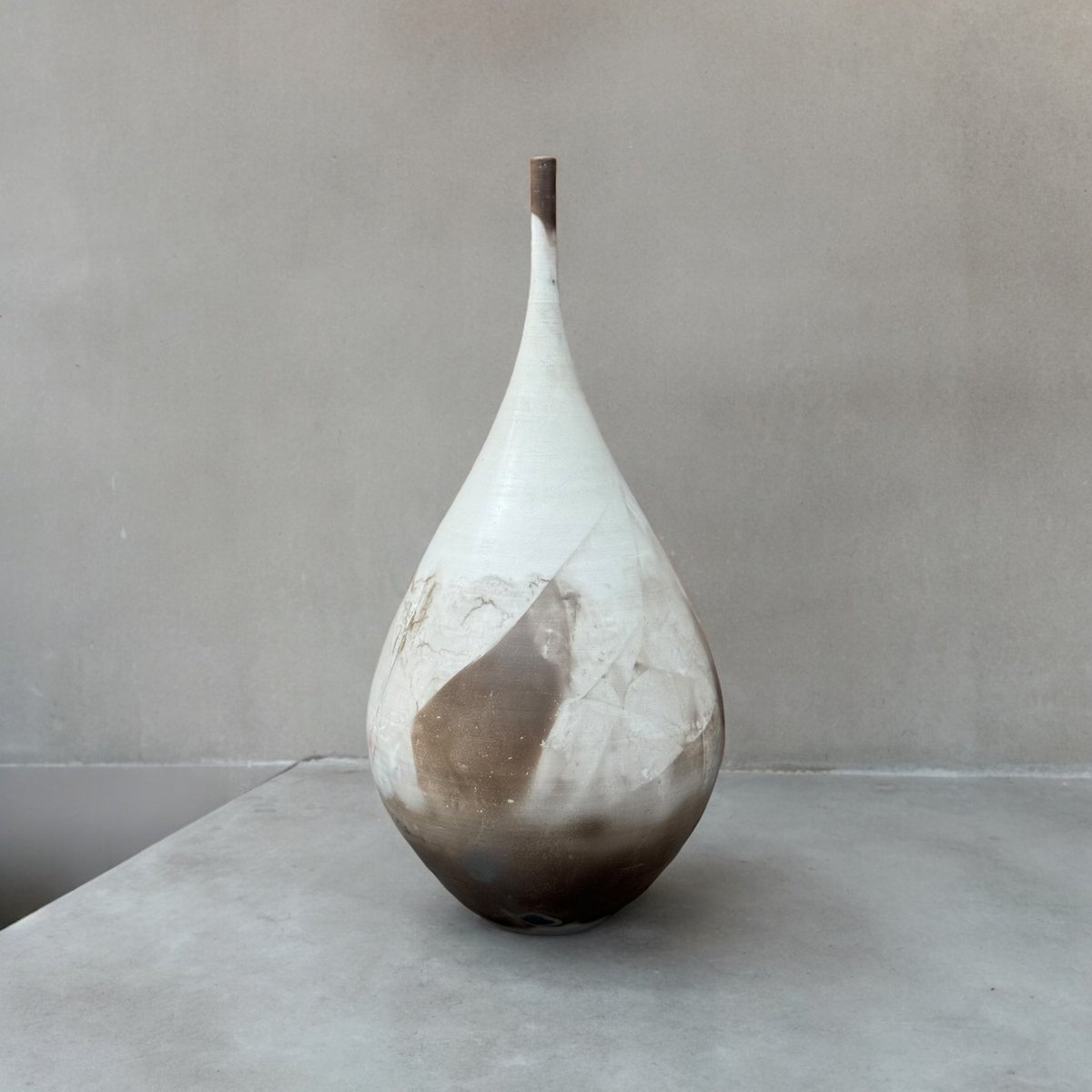 gallerycheshire's tweet photo. We have some beautiful pots available by the young artist Kit Andrews.
#kitandrews #thecornishpotter #contemporaryceramics https://t.co/jWYe1nABba