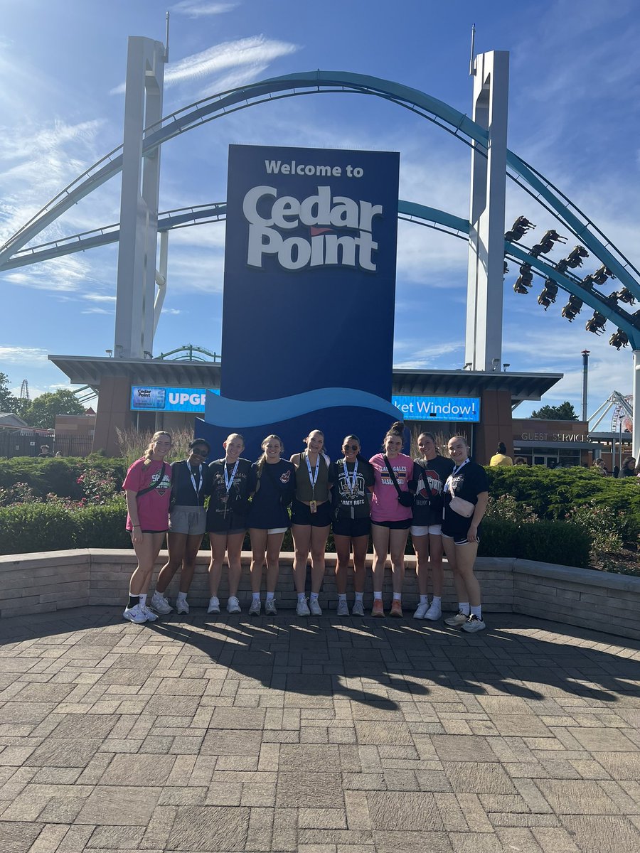 ladygaleshoops's tweet photo. Midwest Live 2024 this weekend! Our girls had a great weekend getting better on the court and having some fun at Cedar Point! https://t.co/ce9kEq8Kuy