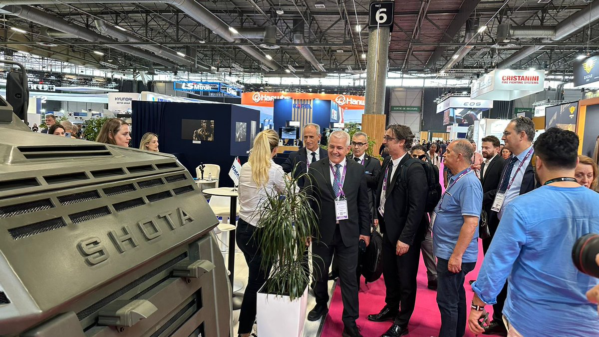 XSvecla's tweet photo. We are at @cogeseurosatory, the world's leading trade show for defence+security, with 62 countries exhibiting. The goal: Advance our military's &amp; @Kosovo_Police defensive capabilities to counter any threat = Ensure safety &amp; security for our citizens, the region, and beyond 🇽🇰 https://t.co/TXn6Yl8xKg