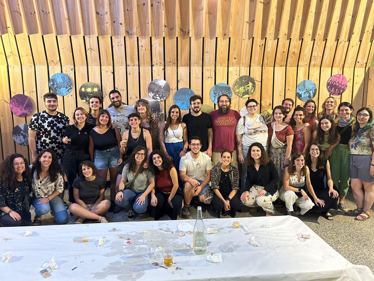capcaleravlc's tweet photo. Gràcies per fer COMBOI 🌞💐

Aquesta setmana passada vam participar de la XXI Trobada del PACAP, a la nostra ciutat, i immediatament després, vam aprofitar i vam continuar amb Comboi d'estiu. Quina alegria i empenta més forta ens vau donar! 💓 
(1/5) https://t.co/Et51w4QUfB