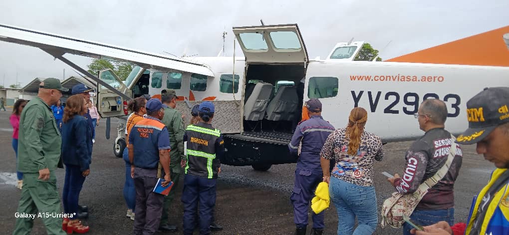 ven911delta's tweet photo. ¡DELTA AMACURO AVANZA!

Gracias al Presidente Nicolás Maduro Moros  se inician los preparativos para la reinauguración del  Aeropuerto Capitan de Navio Antonio Díaz de Tucupita.
#CreemosEnNuestraGente
@nicolasmaduro
@lizetadelta @remigioceballos @Oficial_VEN911 
@dicurualberth https://t.co/rmHXTC5VVa