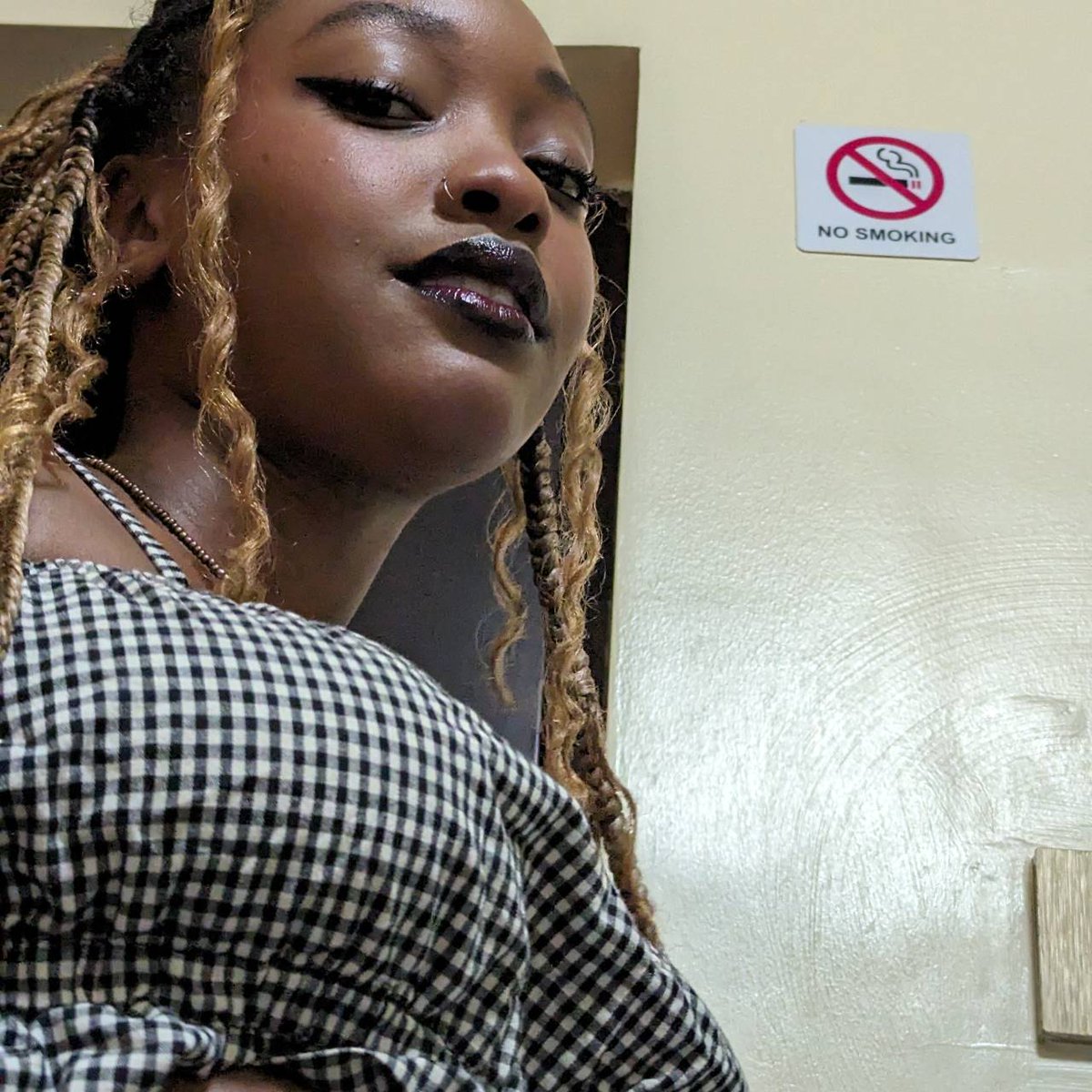 lazybaddie♎ tweet media