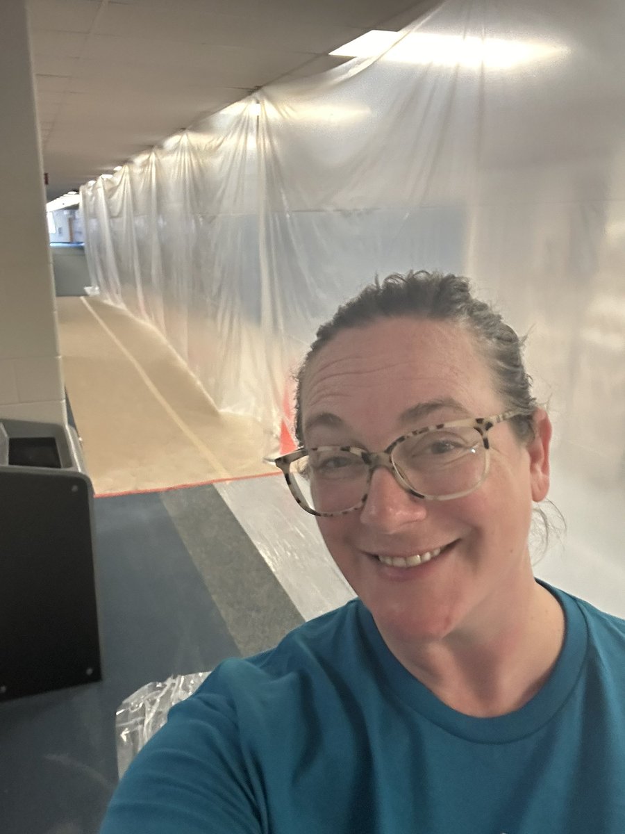 DCCSTEM's tweet image. There’s no tired like “ End of the first day of Camp Invention” tired! 🫠
81 K-6 campers, 18 Leadership Interns and Leadership Intern Trainees, an Assistant Director, four Instructors and you’ve got 105 people…that had a blast inventing and getting creative today!
#nerding
#STEM