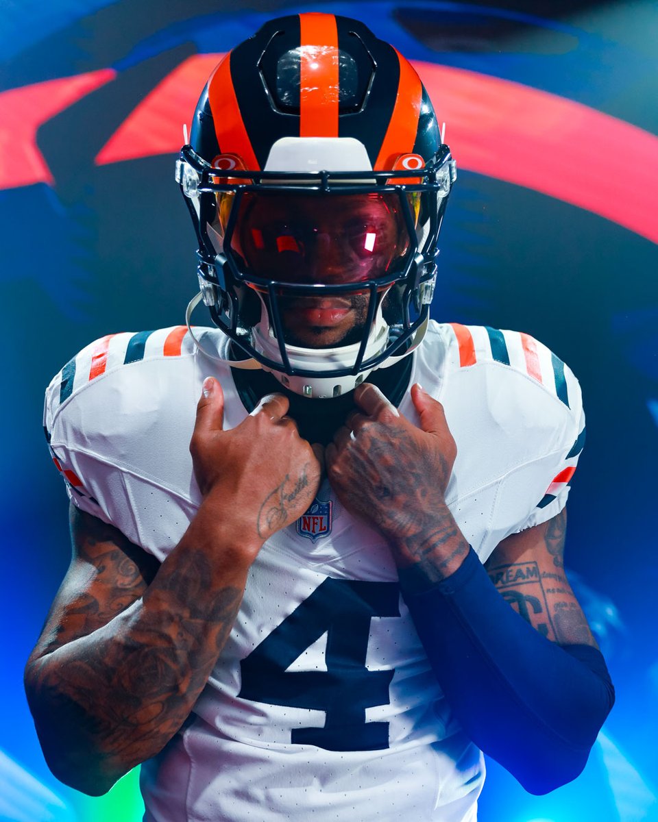 ChicagoBears's tweet photo. The classics stay crispy 😮‍💨