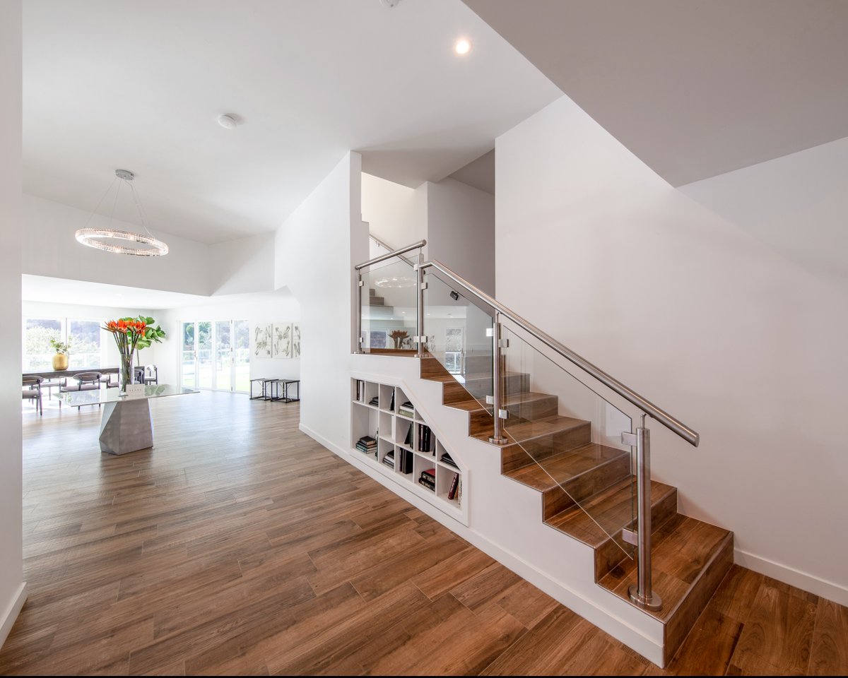 econstructinc's tweet image. 8 months. Complete gut renovation &amp;amp; addition. Hollywood Hills. ✨
We took an outdated home and transformed it into a modern masterpiece, designed for today&apos;s lifestyle.
Want to see more? Check out the full project gallery: tinyurl.com/23xvb4ep #econstruct #LAConstruction