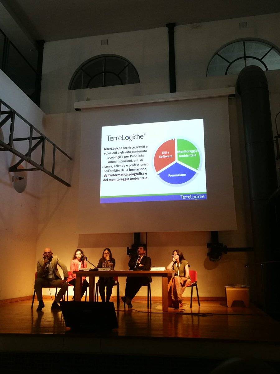 gitonline's tweet image. La tavola rotonda moderata dal Dott. Serafino Angelini   #GeoSoul Italia, referente #GITaziende, in cui si è evidenziata la necessità di un network di Imprese, Università, Enti di Ricerca, #collaborazione. SYMPLE, @TerreLogiche , Tethis, @Geokore,  Ecosearch, @CodevintecIt