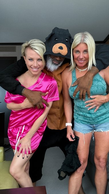 Dancing Bear Cumming to my https://t.co/jVLOH7g9Hz and https://t.co/L1Feqc0m7P @kylakeysxxx and @shaundam<a href="/tag/mvsales"class="tags"><span>#mvsales</span></a>