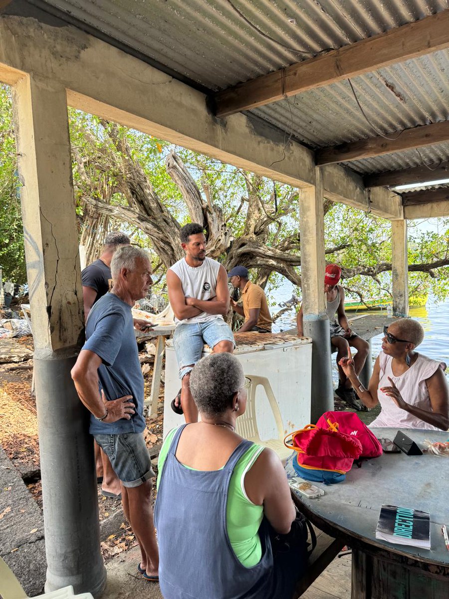 ensemblemq's tweet photo. Ce samedi 15 juin, nos membres se sont rendus à la rencontre des professionnels de la pêche du François. 
Ces échanges ont été riches en enseignements, mais surtout ont témoigné des nombreuses difficultés et souffrances touchant cette profession. https://t.co/3eymwdwonT