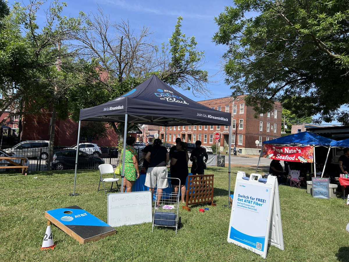 JocelynW92's tweet photo. Had an awesome time at the STL Juneteenth Festival this past weekend. Supporting the community and providing them with best products and services on the market. #Juneteenth #WinMoore24 @WesleyKyleNeal @AlyssaMoore_12 @KAMOkonnects https://t.co/dgDIE5KGS6
