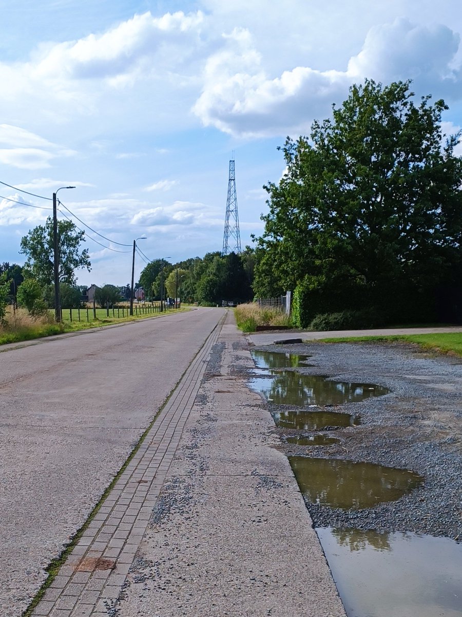 UBbikepaths's tweet photo. Steentjes zijn top! https://t.co/HPcTj0Pcy1
