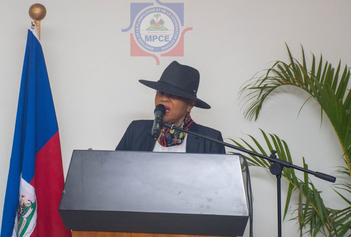 Ministère de la Planification Haïti (@mpceha) on Twitter photo Installation ce lundi 17 Juin 2024 de Madame Ketleen FLORESTAL à la tête du #MPCE. C’est le Premier ministre Dr@ConilleGarry qui a procédé à son installation à la salle de conférence Toussaint Louverture dudit ministère.<a href="/MPCEHa/">Ministère de la Planification Haïti</a> <a href="/MEFHaiti/">MEF Haiti</a> <a href="/PrimatureHT/">Primature de la République d’Haïti</a> Installation ce lundi 17 Juin 2024 de Madame Ketleen FLORESTAL à la tête du #MPCE. C’est le Premier ministre Dr@ConilleGarry qui a procédé à son installation à la salle de conférence Toussaint Louverture dudit ministère.<a href="/MPCEHa/">Ministère de la Planification Haïti</a> <a href="/MEFHaiti/">MEF Haiti</a> <a href="/PrimatureHT/">Primature de la République d’Haïti</a>