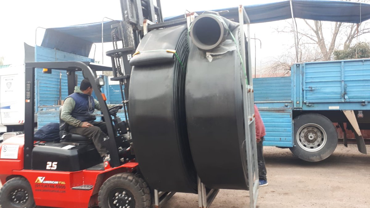 ✔️Nuestro alcance global y experiencia local nos permiten crear soluciones #logísticas de primer nivel 

✔️Desconsolidado de contenedores cargados con mangueras para transferencia de agua enviados desde Houston para su traslado a Añelo, Neuquén.