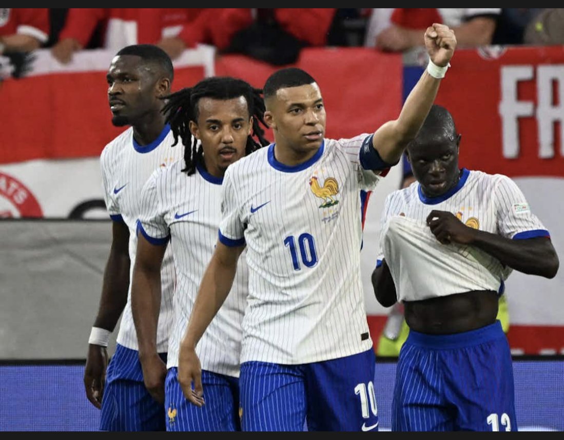 Mhd_Krayem's tweet photo. Le maillot de l'équipe de #France 👎🏻👎🏻👎🏻👎🏻👎🏻
#EURo2024 https://t.co/EH5ZV0Elzp
