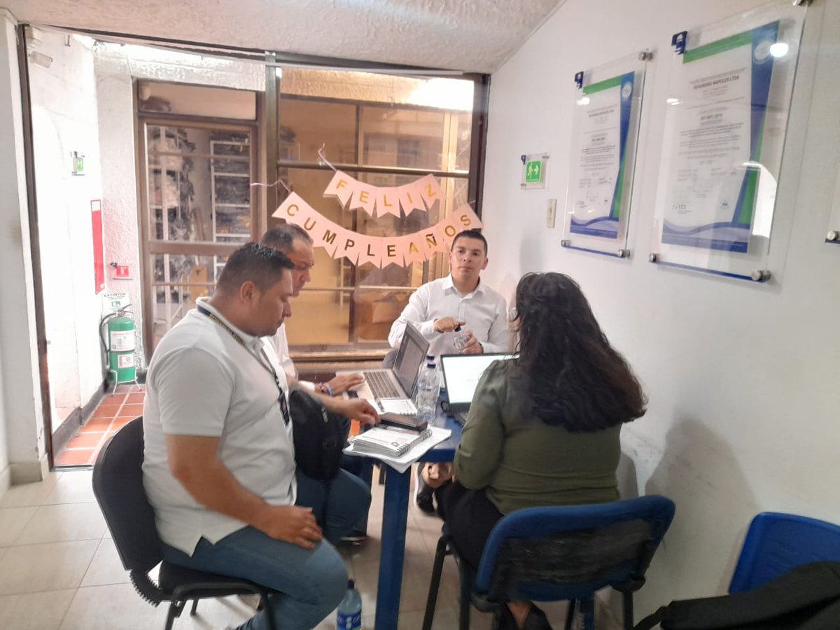 El dia de hoy en la ciudad de CUCUTA se realizó reunión  con la Gerencias Operativas y de Recursos Humanos de la UT. Ncct  con presencia en Norte de Santander y Santander.
Por parte de Unsitraseg: estuvo presente el Sr Peña Luis Angel de la JDN y el Sr. Presidente David Geraldino