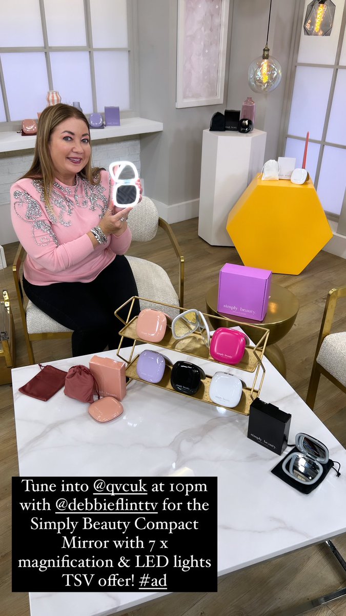 Tune into <a href="/qvcuk/">QVC UK</a> at 10pm with <a href="/debbieflintqvc/">debbie flint qvc</a> for the Simply Beauty Compact Mirror with 7 x magnification &amp; LED lights TSV offer! #ad

Get yours here:
qvcuk.com/simply-beauty-…