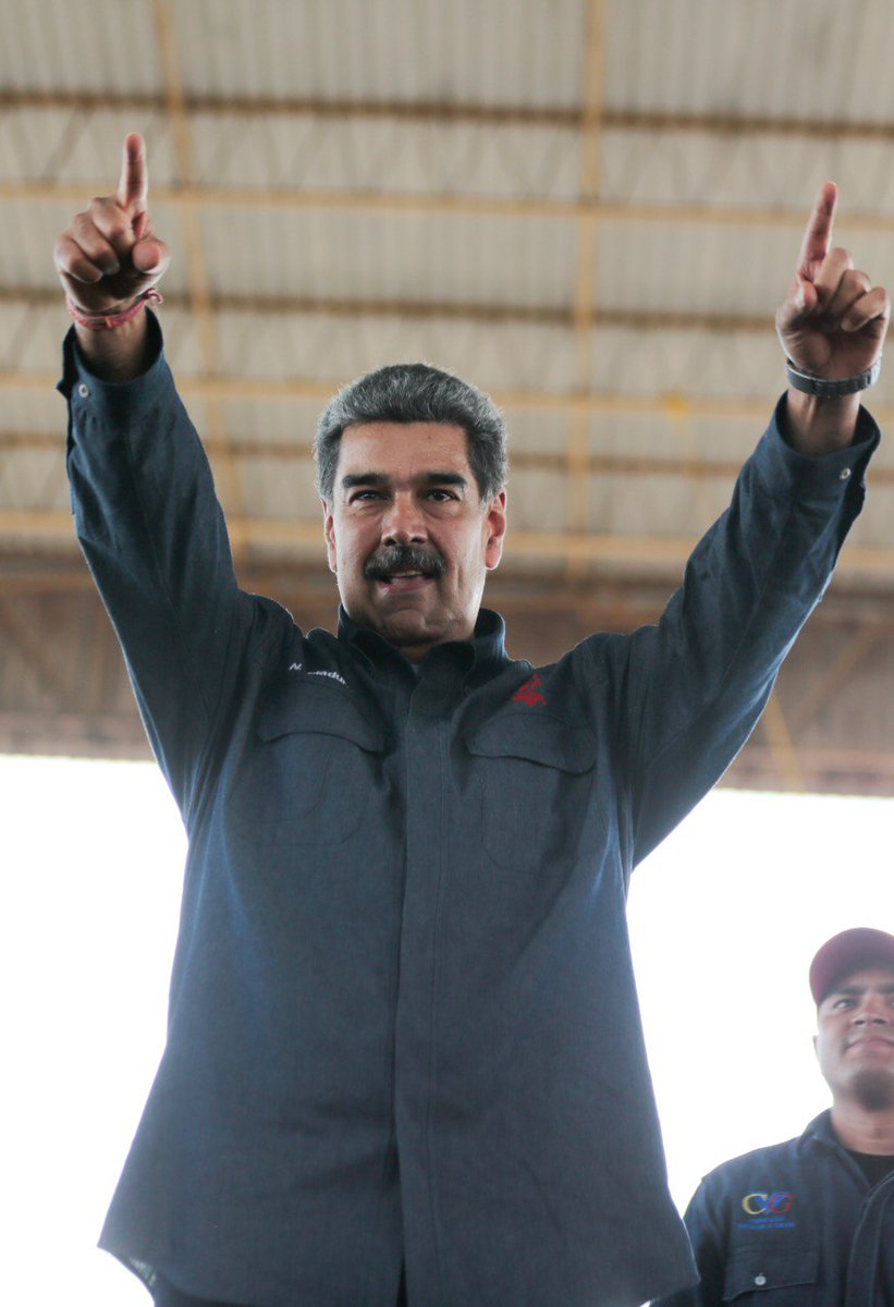 El Pdte.  <a href="/NicolasMaduro/">Nicolás Maduro</a> rindió honor y homenaje a los trabajadores que vencieron el golpe eléctrico en el 2019, al sostener que tras aquel evento “comenzó la recuperación paulatina (...) y ahí vamos recuperando Sidor, Venalum, Bauxilum, Alcasa, Cabelum, todas las briqueteras".