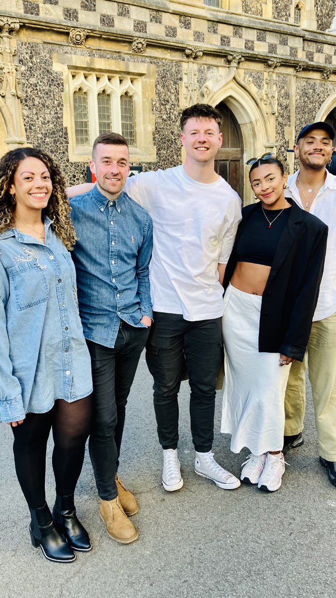 helendownie's tweet image. Beautiful Dinner @TheIvyAsia Brighton celebrating @Alex_Downie &amp;amp; @elliedownie  completing The London to Brighton Bike Ride  #justperfect  🐲🐉
