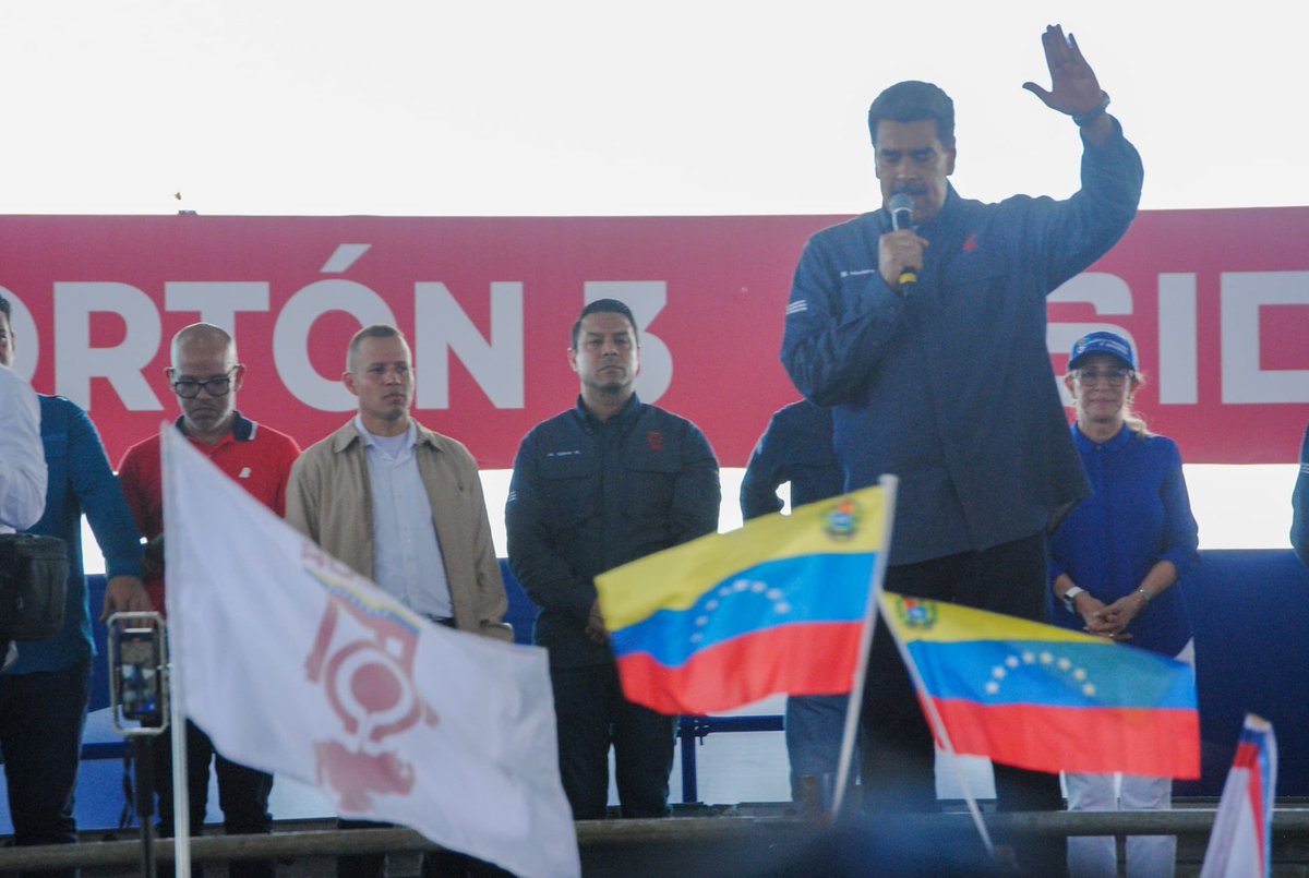 El jefe de Estado venezolano denunció que “los apellidos” han amenazado a Guayana.Los trabajadores del complejo respondieron que no lo permitirán, entre la consigna de: “No volverán, no volverán”, al tiempo que ratificaron su compromiso de llevar la producción al máximo nivel.