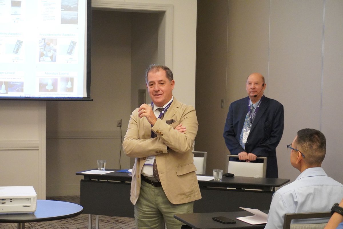 Great pictures of <a href="/fjdconesa/">Dr. Fernando Jimenez</a> presenting #ProbeFixDynamic during #LASUS in Miami last week <a href="/GEHealthCare/">GE HealthCare</a> @GEHealthCare_ES <a href="/EdwinCruz36/">Edwin Cruz</a> 
<a href="/jorgepocus/">@JorgePOCUS</a>
