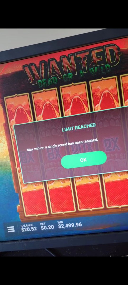 EagleBetsCasino's tweet image. Hey @hacksawgaming I would love a HackSaw slot hoodie!❤️ 

I promise it will be the only hoodie I wear! #hacksaw #casino #slots #crypto