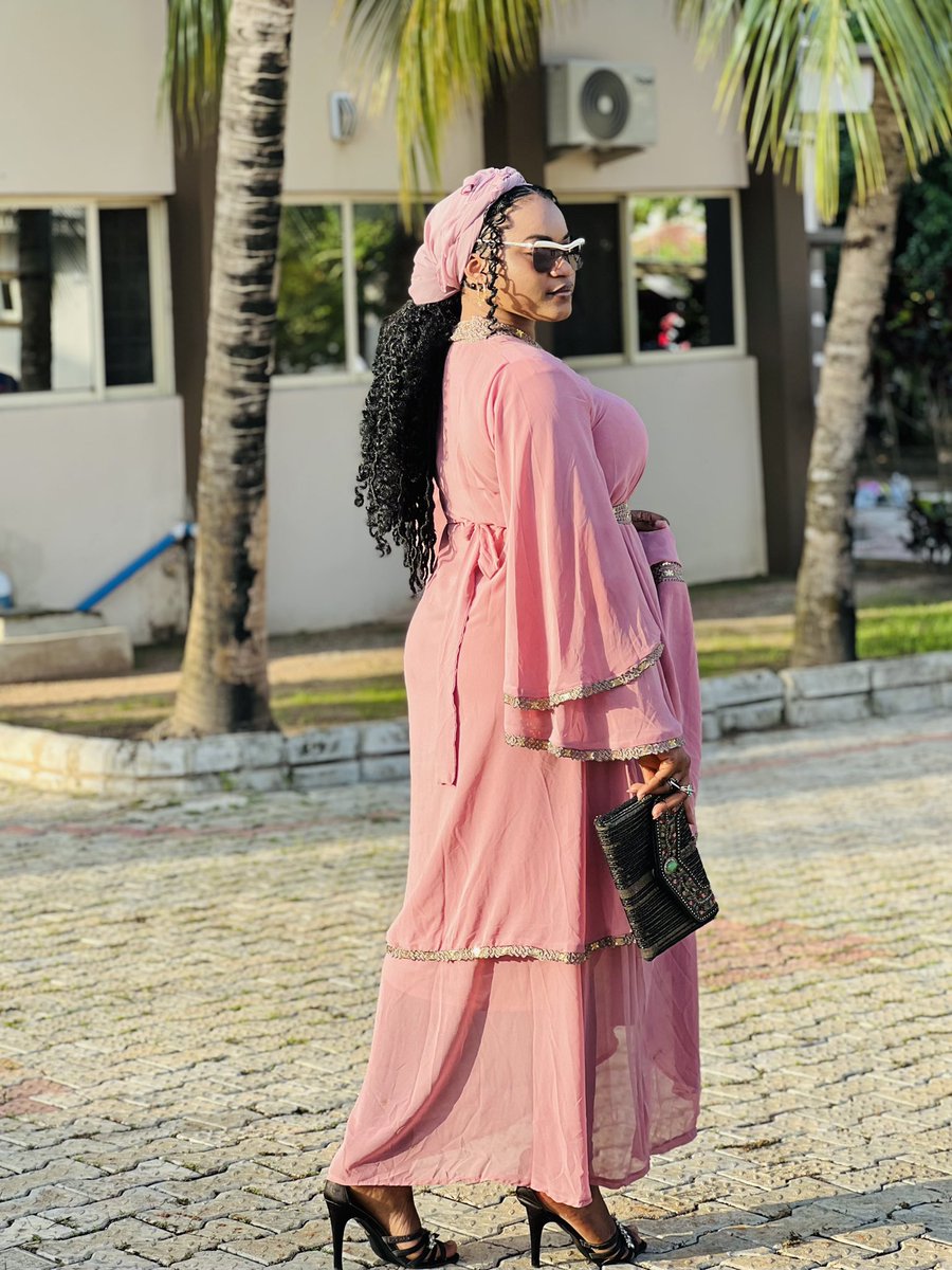 Unlearndadroit's tweet image. Sneaking in to drop these…
Eid Mubarak people. 🫂✨💫