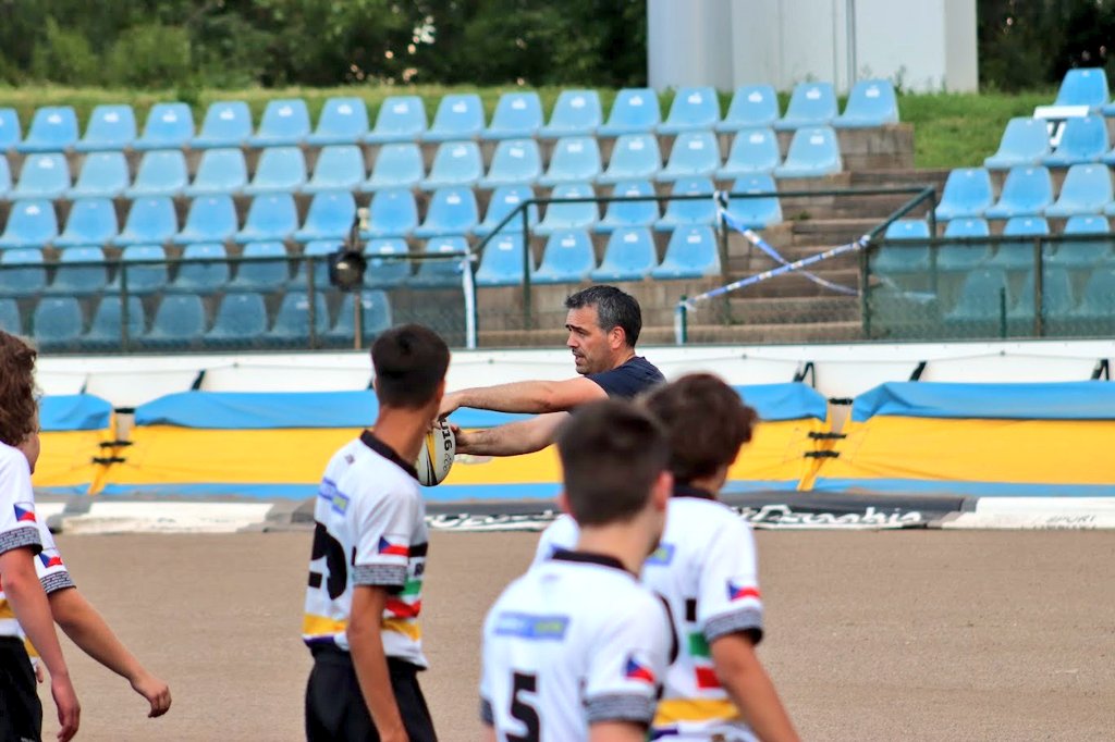 jpstafford's tweet photo. Enjoyed coaching tonight with @RagbyOlymp U16s. 🏉 🇨🇿 https://t.co/taOzS279T1