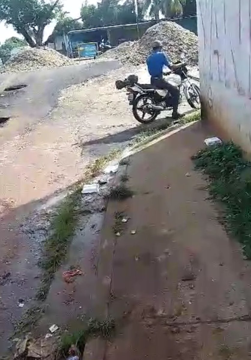 ArturoC69755641's tweet photo. #Cojedes| Titulares en X.
1 Diosdado Cabello tildó a Manuel Rosales como "gobernador ausente".
2 Continúan los trabajos de reparación en la avenida José Laurencio Silva.
3 Cleveland derrotó a Texas en la #MLB #jun17 @Class987FM @alexandermirele @tomaraujo28051 @YulisbethYrigo3 https://t.co/dmGV6g2SUk