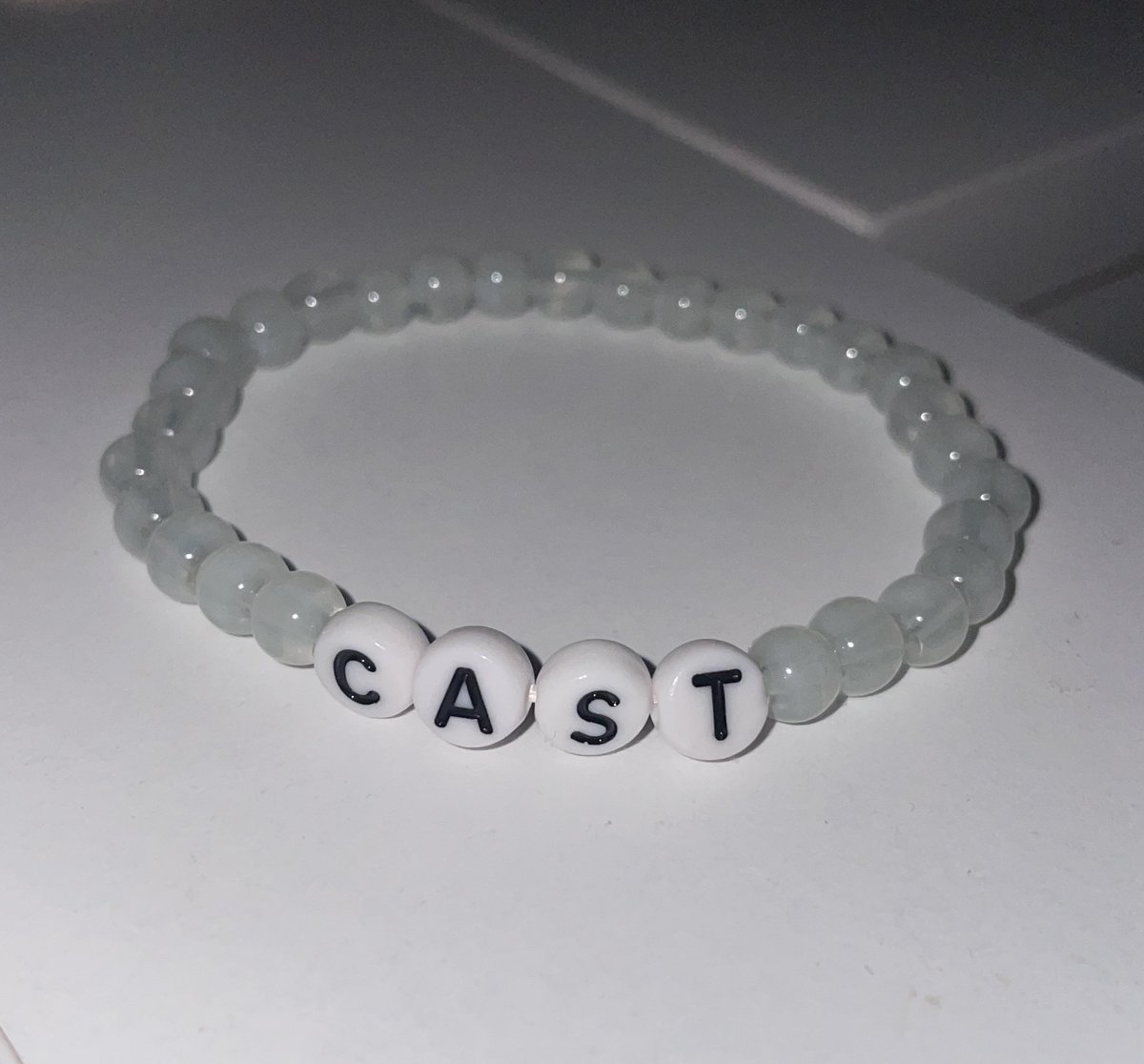 What a thoughtful gesture from Grace B in S2 who surprised every member of the “Shrek” cast this morning with these lovely bracelets ahead of opening night on Wednesday! 😱 

Well done, Grace! We all love them! 👏