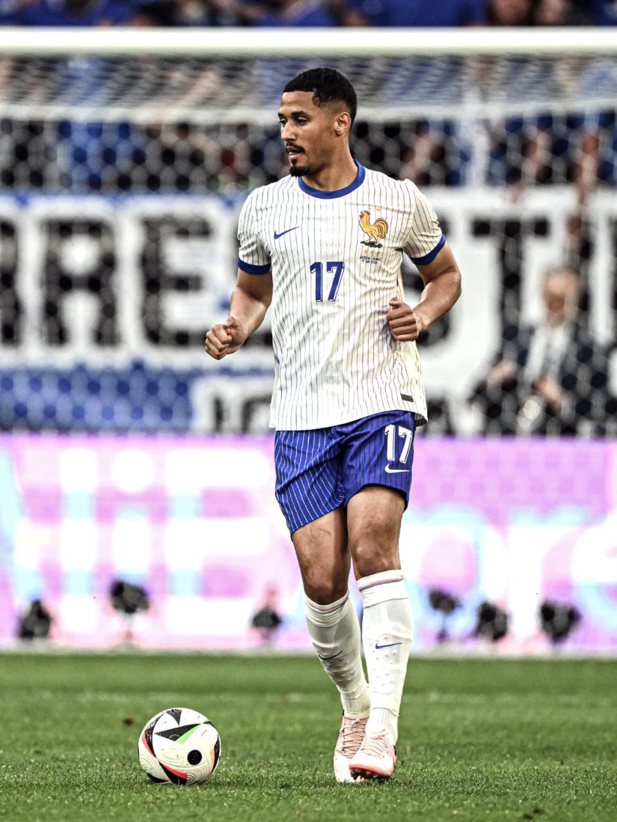 ESPNUK's tweet photo. William Saliba on his first international start for France:

75 touches
100% ground duels won
100% successful dribbles
94% pass accuracy
6 clearances
1 clean sheet

Keeping up his Arsenal’s form 🔥 https://t.co/XcavBRBEW1