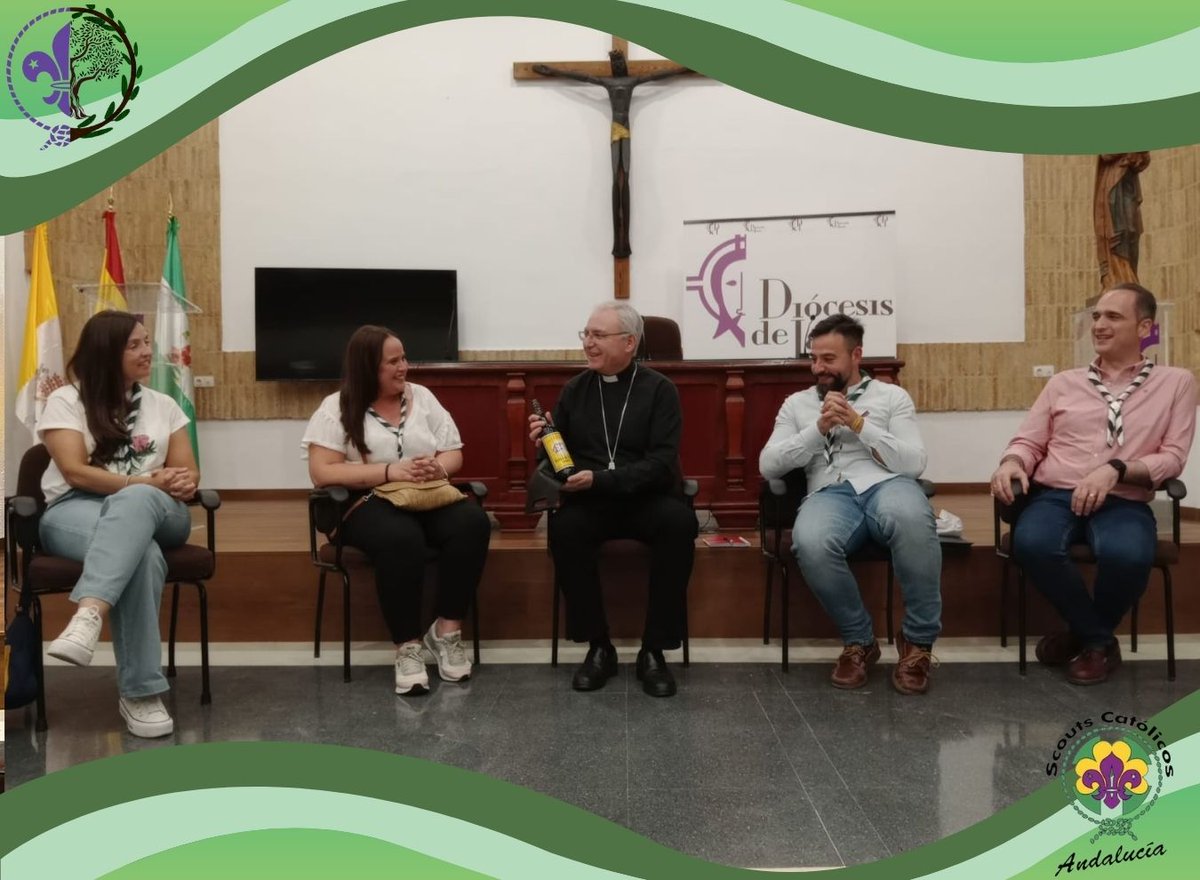 scoutsur's tweet photo. Hoy tuvimos una reunión muy especial con el obispo Don Sebastián Chico Martinez de la Diócesis de Jaén, junto a los jefes de grupo de @scoutsmscjaen y algunos miembros del Comité Ejecutivo. #TrabajoEnEquipo🪢 #RumboAlSur🧭 https://t.co/4IP0ULhEry