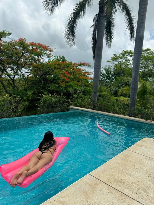 🙂&zwj;&harr;️😛 https://t.co/lPzrs9WKtq