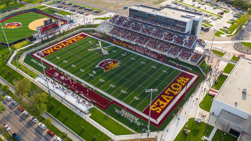 #AGTG After a great conversation with <a href="/NSUCoachSchmidt/">Mike Schmidt</a> and <a href="/jakeiery42/">Jake Iery</a> I am blessed to receive an offer from <a href="/NSUWolves_FB/">Northern State Football🐺 🏈</a>!!

<a href="/CoachWCompton/">CoachComp</a> <a href="/coachlaplante/">Brad LaPlante 🐻 🦁</a> <a href="/Coach_MMullins/">Coach_Mullins M.Ed.</a> <a href="/btex0127/">Brian Gaylor</a> @CoachAlbertHHS