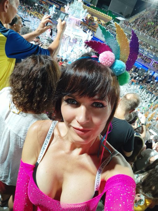 Lets keep enjoy life 🥰 https://t.co/noOKeLLhAS<a href="/tag/mvsales"class="tags"><span>#mvsales</span></a>