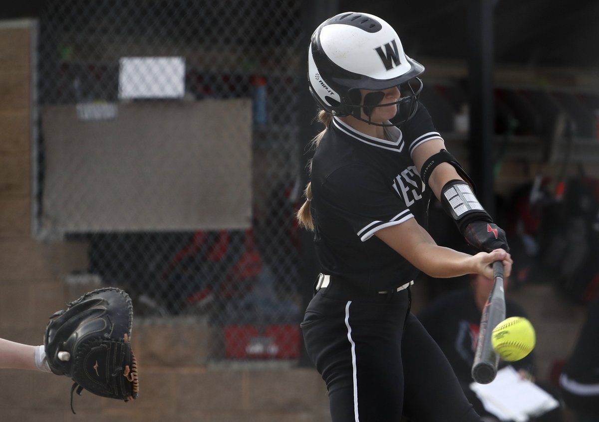 Brian_Haenchen's tweet photo. The results are in: @WHS_Softball_1’s Brynley Erb (@brynleyerb14) has been voted 2024 @indystar Player of the Year! The sophomore(!!) batted .632 w/ 60 hits, 15 homers, 57 runs and 66 RBIs. She also had 16 steals.

Congrats to Brynley and all the nominees! https://t.co/RLmEq74XSu https://t.co/kbufCGIKSU