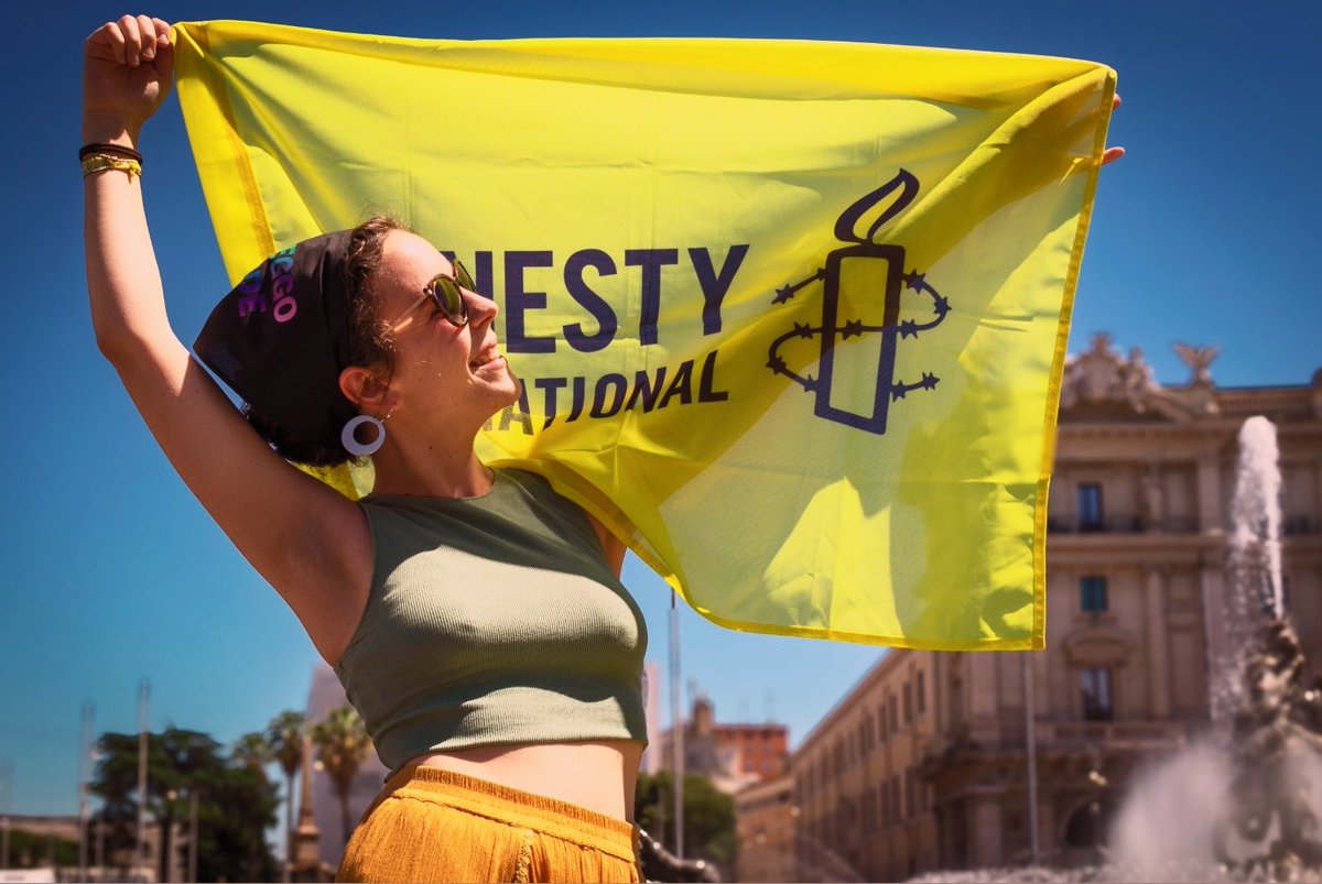 AmnestyLazio's tweet image. Al #RomaPride Amnesty International c'era, come non mai 💛🌈

#proteggoilpride #proteggolaprotesta
