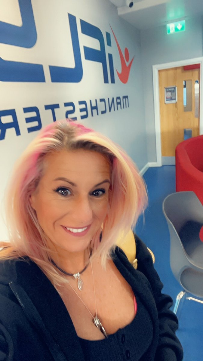 Sharron-lee Honey 🐠🐟🐡🇺🇦❤️ (@sharron_honey) on Twitter photo Aaarrrgghhhhh I did it 🤣🤣 thank you to the team <a href="/iFLY_UK/">iFLY UK Indoor Skydiving</a> conquered my fear, so supportive except for giving me a kids XS helmet 🤣 #iflyuk Aaarrrgghhhhh I did it 🤣🤣 thank you to the team <a href="/iFLY_UK/">iFLY UK Indoor Skydiving</a> conquered my fear, so supportive except for giving me a kids XS helmet 🤣 #iflyuk