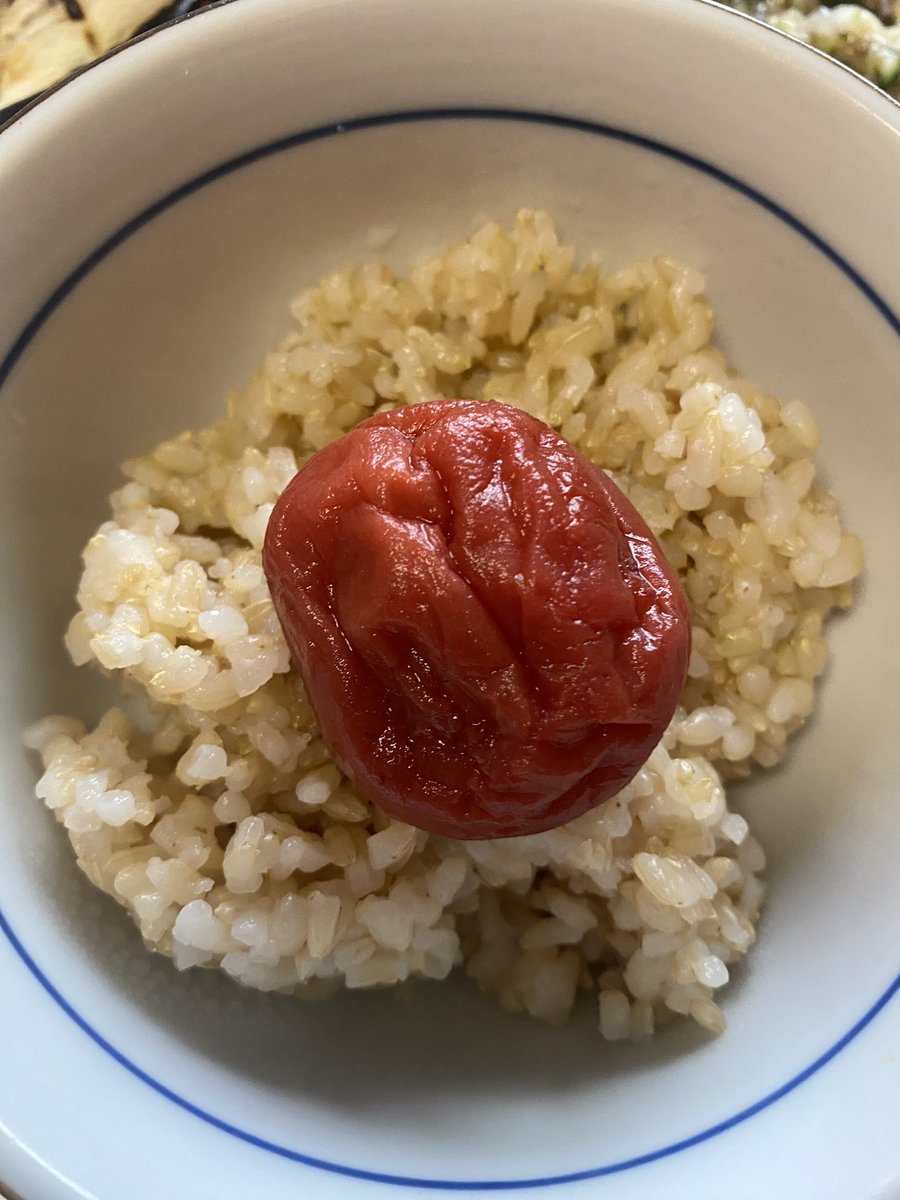 Toy7Headbang's tweet photo. 今日は17:00まで休憩ないので
��っかり朝食🍚 https://t.co/jlUpSfO1jY