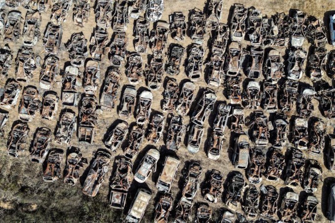 leugique_p's tweet photo. Netanyahu is not a war criminal https://t.co/ItiyAynhe1
