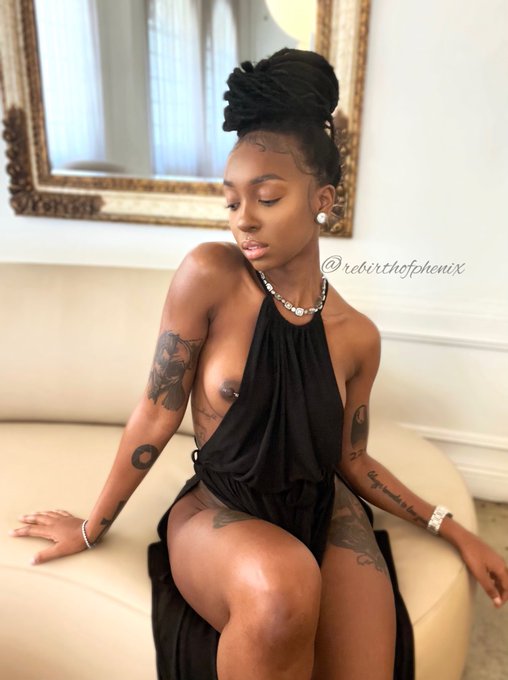 oops, lick it? https://t.co/3m628Mr77T