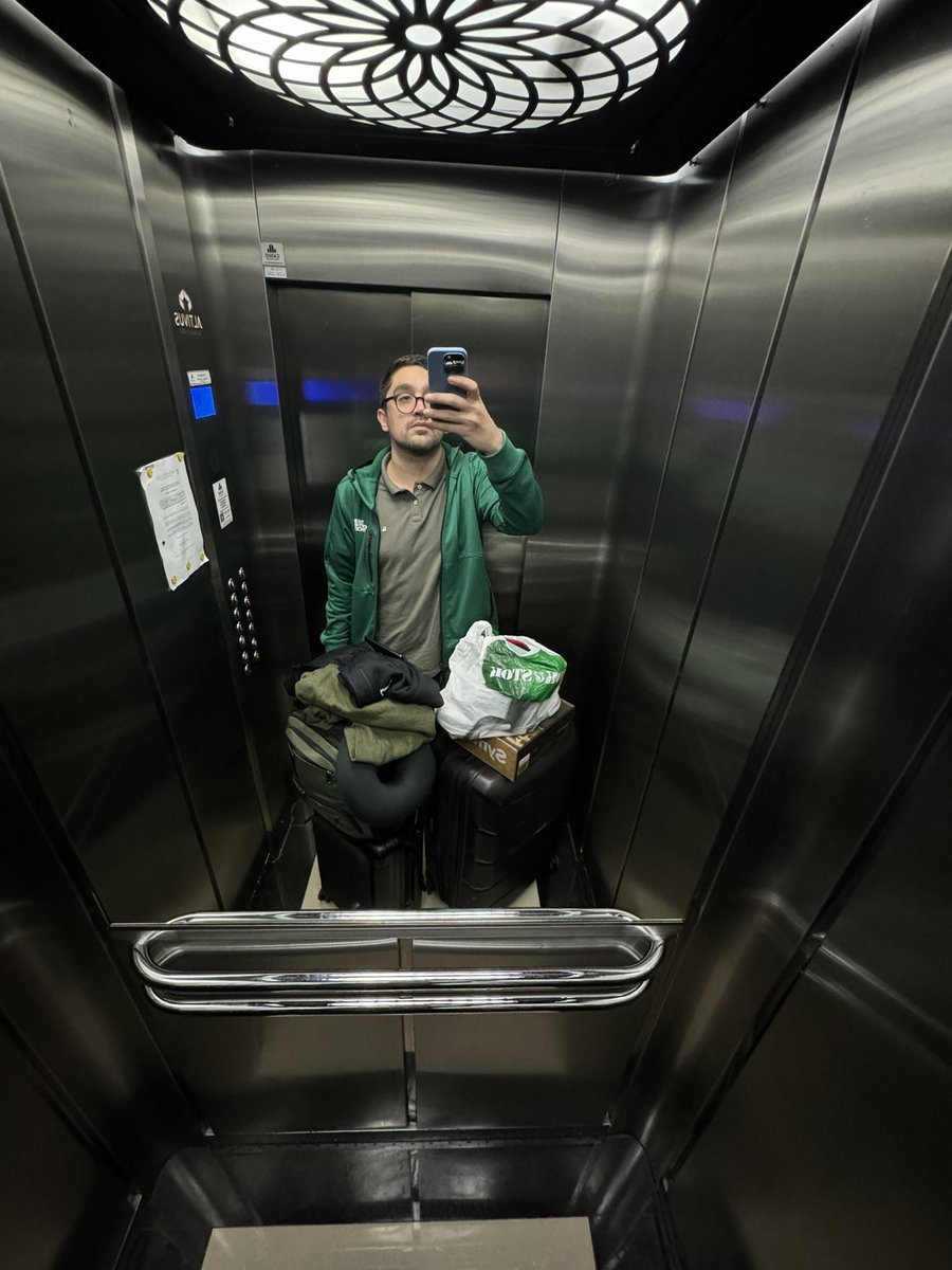 FranBortolossi's tweet image. Pelos próximos 11 dias no RS outra vez 🙌🤓

#studiotime 🔊