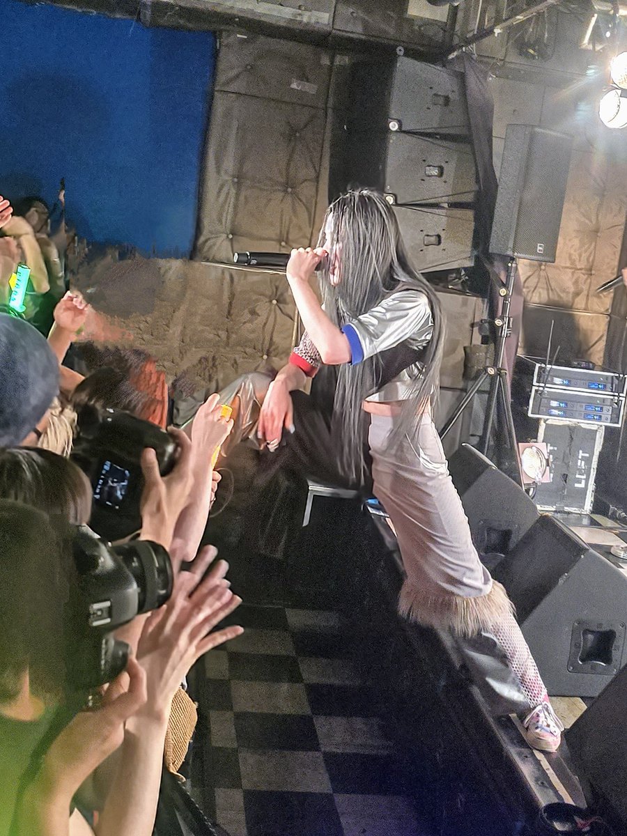 716yoc's tweet image. #PIGGS
#BBS4
足上げポーズ対決 💜🔥💛