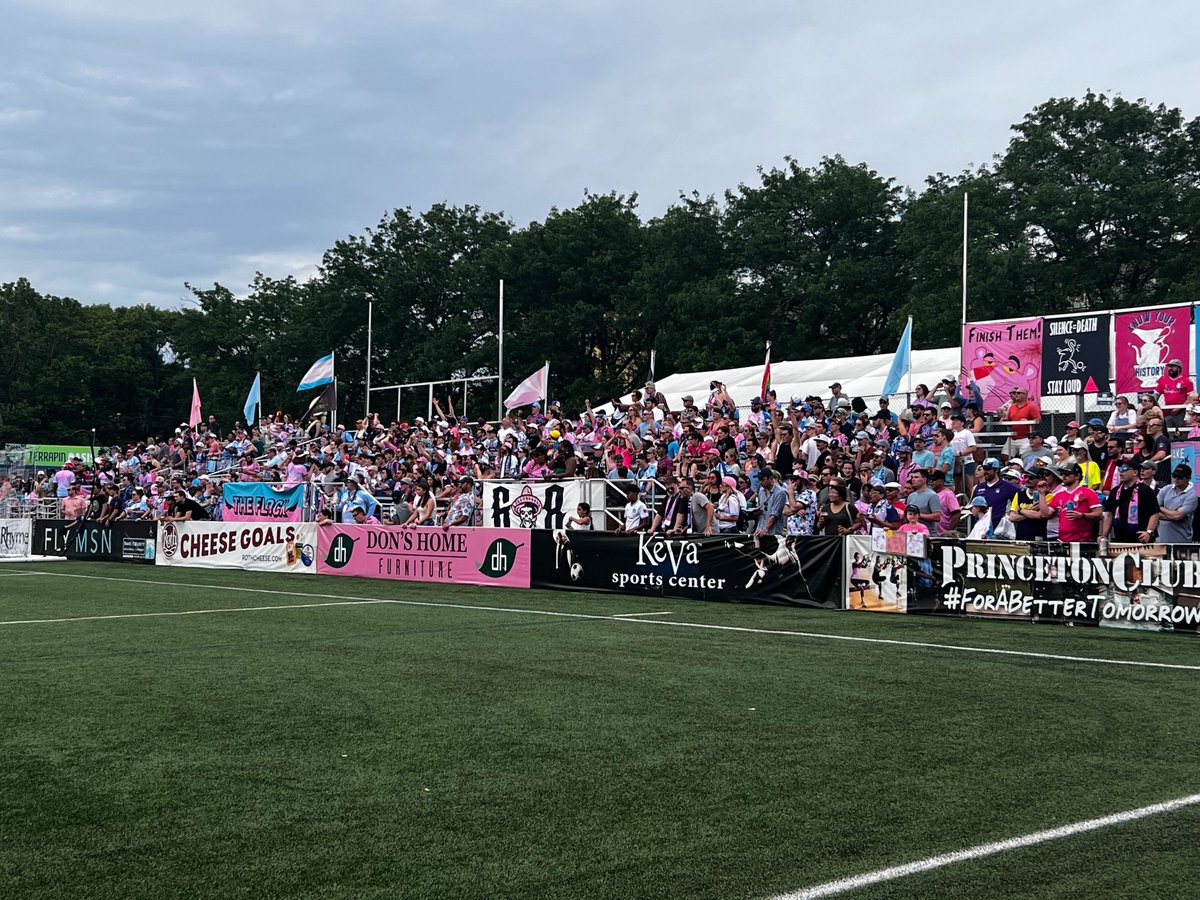 fwdflock's tweet image. Wow what a great time Saturday night!  A lot of work from a lot of people goes in making matchdays happen, so thank you to everyone who contributed!

Make sure to follow us if you don&apos;t already for info on future events, or sign up for our email list at fwdflock.com!