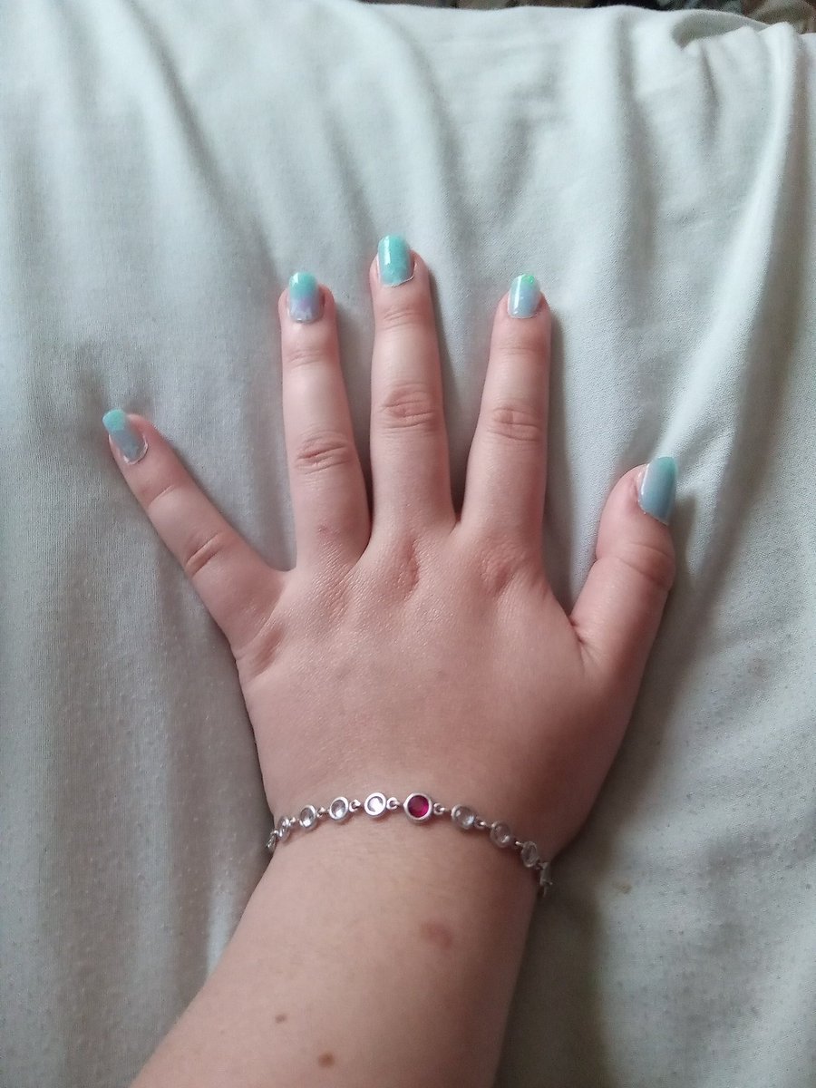 ethermorian's tweet image. Mom did my nails! :D
You can&apos;t see the but there&apos;s little butterflies in there!