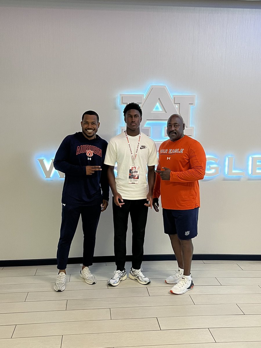 ZyanGibson's tweet photo. Had a great time at Auburn University today! Thank you for the hospitality!  @AuburnFootball 
@coachcrimedawg 
@CoachKellyAU 
#wareagle 🦅 https://t.co/aYIcglPlgw