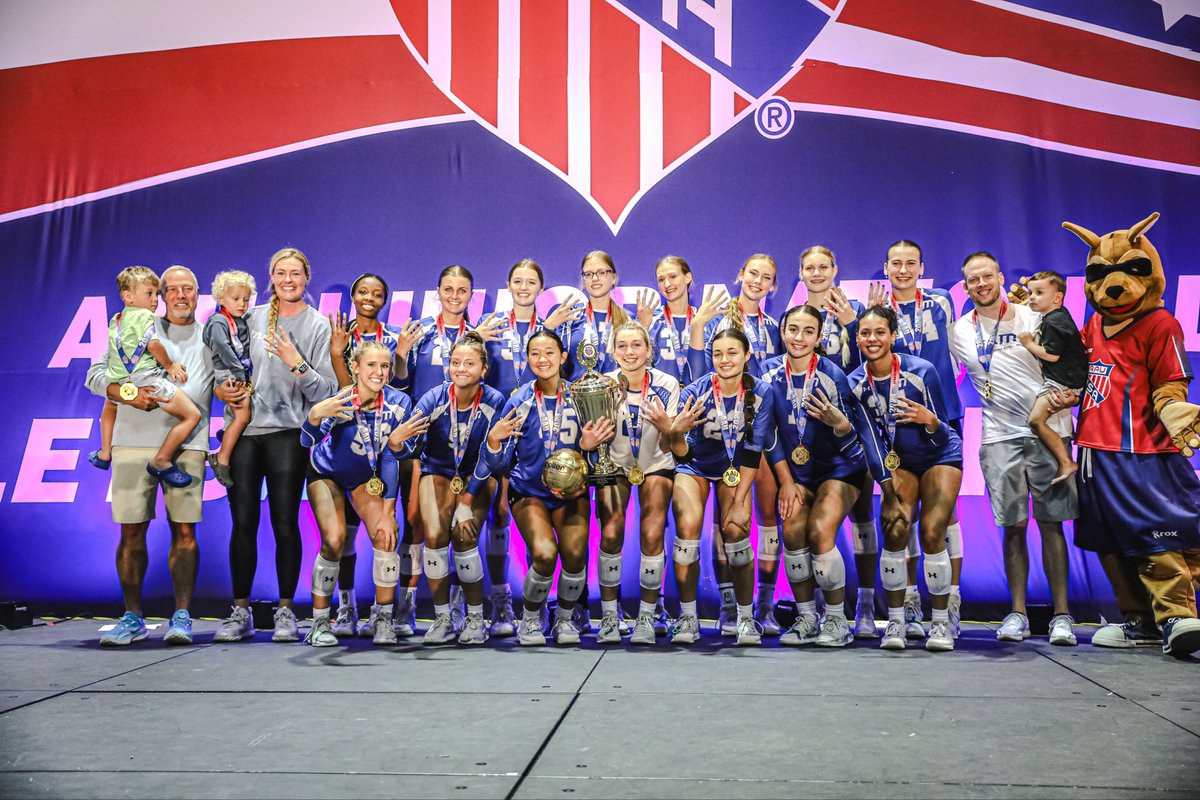hank 🇰🇷 (@brian_haenchen) on Twitter photo From the weekend: <a href="/MuncianaVB/">Munciana Volleyball</a> won its 4th straight 18 Open <a href="/AAUVolleyball/">AAU Volleyball</a> national title. <a href="/hseroyalsvball/">HSERoyalsVB</a> senior <a href="/linds_mangelson/">Lindsey Mangelson</a> was selected MVP. Roster also includes 24s/25s from <a href="/YVBTigers/">Yorktown Volleyball</a>, <a href="/BrebeufVB/">Brebeuf Volleyball</a>, <a href="/gochsathletics/">Cathedral Athletics</a>, @ROCKSVB, <a href="/Spartytweets/">Homestead Athletics</a>.
Story: indystar.com/story/sports/h… From the weekend: <a href="/MuncianaVB/">Munciana Volleyball</a> won its 4th straight 18 Open <a href="/AAUVolleyball/">AAU Volleyball</a> national title. <a href="/hseroyalsvball/">HSERoyalsVB</a> senior <a href="/linds_mangelson/">Lindsey Mangelson</a> was selected MVP. Roster also includes 24s/25s from <a href="/YVBTigers/">Yorktown Volleyball</a>, <a href="/BrebeufVB/">Brebeuf Volleyball</a>, <a href="/gochsathletics/">Cathedral Athletics</a>, @ROCKSVB, <a href="/Spartytweets/">Homestead Athletics</a>.
Story: indystar.com/story/sports/h…