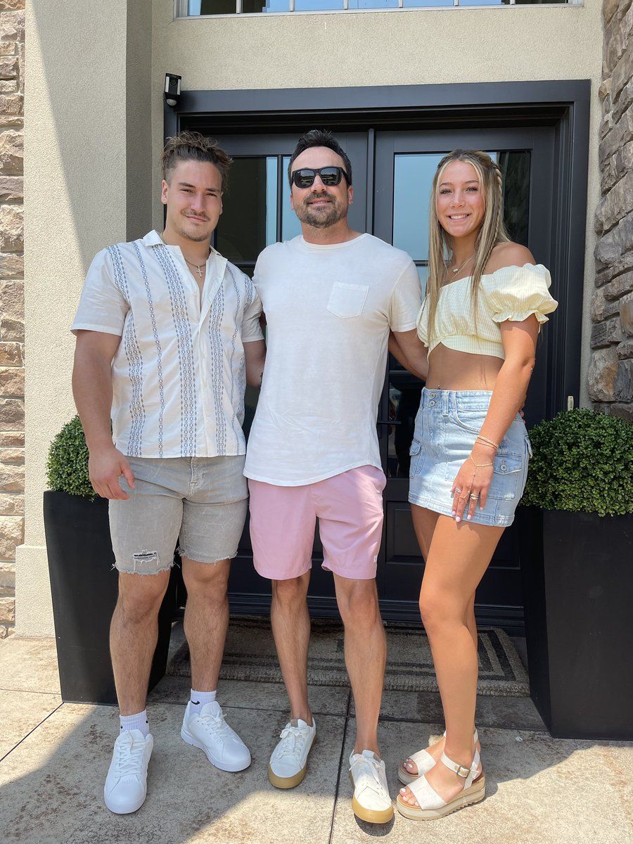 JasonEvers15's tweet photo. Had a great Father’s Day with this crew! https://t.co/jui9i1femM