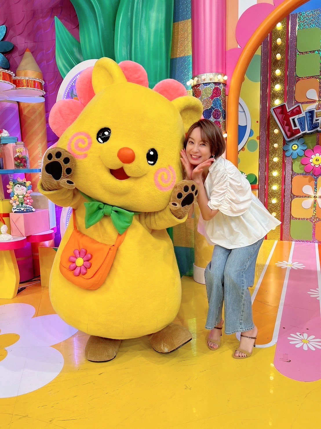 等身大パネル 鈴木亜美　ブルボン 鈴木あみさん 等身大パネル - メルカリ