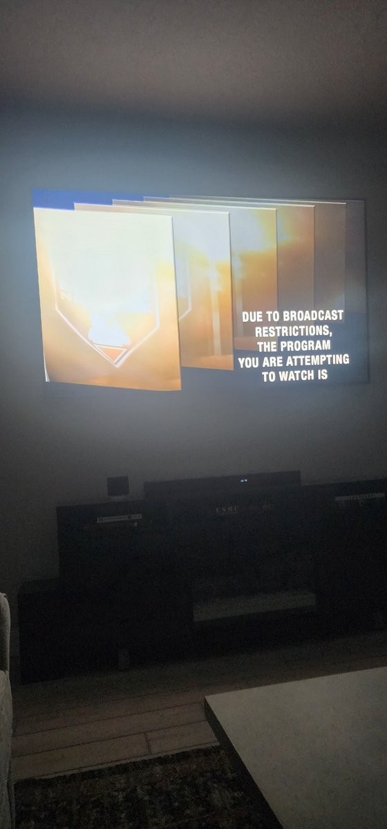 Heets00's tweet photo. @MLB_PR because @MLB can't explain to me, look at this garbage. All season, I live in Las Vegas...but the Giants get blacked out in this market ( even in the package ) and even while they ate on the road visiting Chicago? Please explain this to me? https://t.co/iKuD0i8wnL